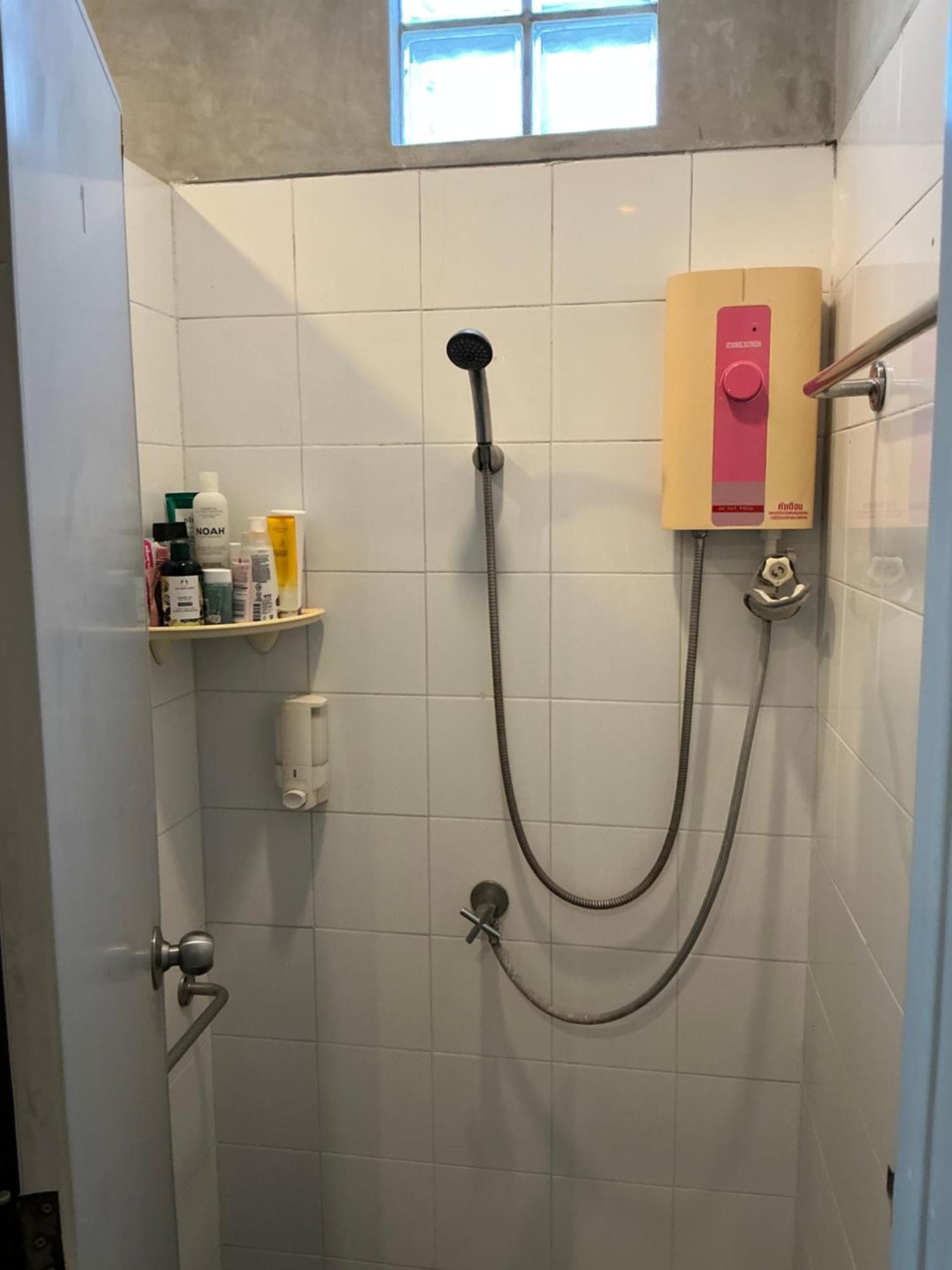Udee Bangkok Hostel Екстер'єр фото